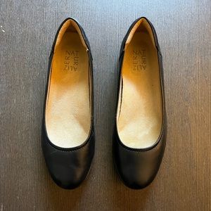Naturalizer Black Leather Women’s Ballet Flats